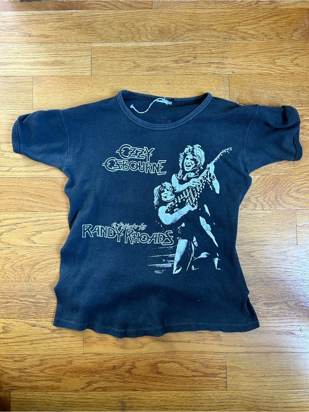 Vintage Ozzy Osbourne Tribute to Randy Rhoads Black Graphic T-Shirt red straps S